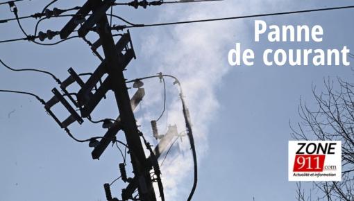 Québec - Panne de courant majeur à Ste-Foy à cause d'un poteau électrique en feu 