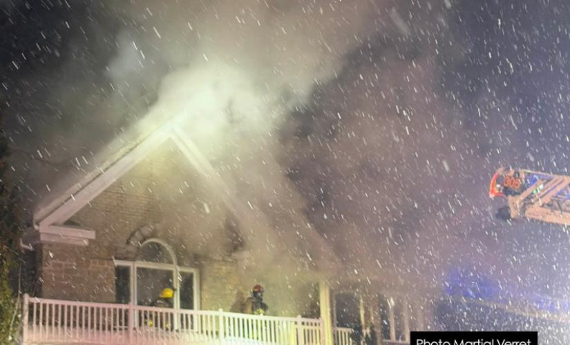 DERNIÈRE HEURE à Québec – Important incendie résidentiel en cours