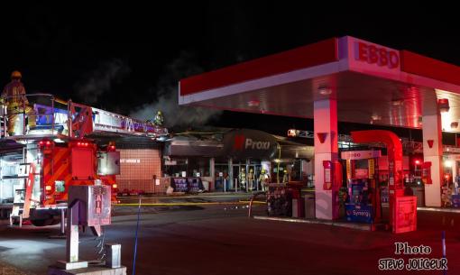 Incendie possiblement criminel dans le dépanneur de la station d'essence Esso du secteur de Charlesbourg