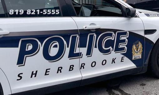 Un individu armé d'un marteau et un couteau à Sherbrooke recherché après une tentative de vol qualifié