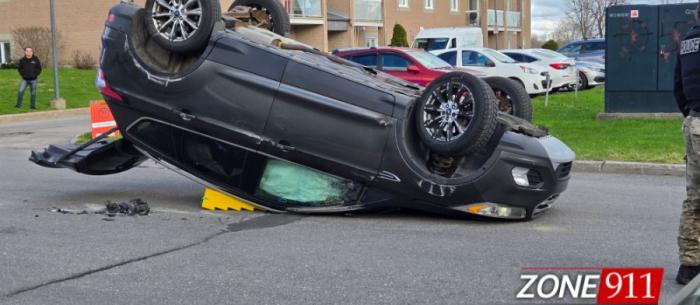 Accident capotage sur la rue Le Monolier à Québec 