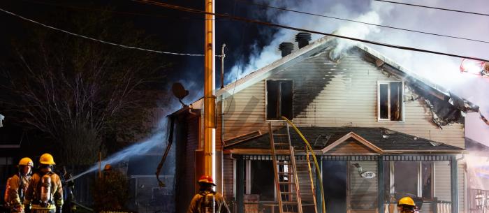 Québec - Incendie dans le secteur de L’Ancienne-Lorette : une personne sauvée et une arrestation