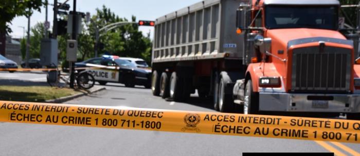 Accident un cycliste percuté par un camion lourd à Drummondville