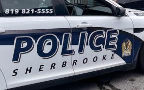 Un individu armé d'un marteau et un couteau à Sherbrooke recherché après une tentative de vol qualifié