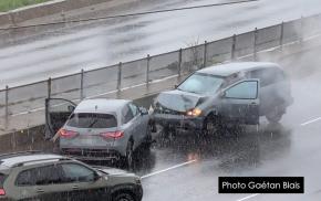 Accident face à face sur l'autoroute Laurentienne à Québec 