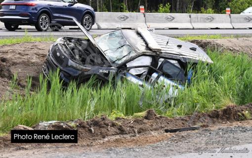 Accident : Deux policiers de Lévis blessés suite à un capotage sur l’autoroute 20