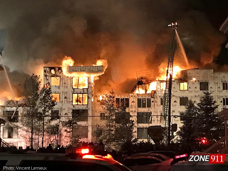Québec: Un incendie majeur a complètement détruit un immeuble de 70 logements du boulevard Pie-XI à Val-Bélair