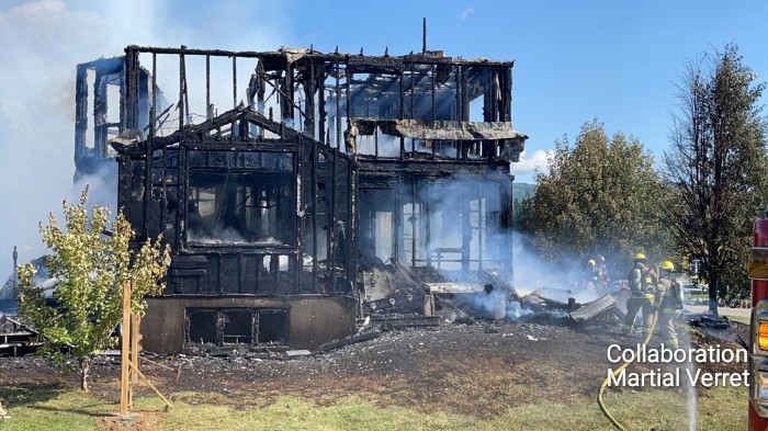 received 9729676271137461W