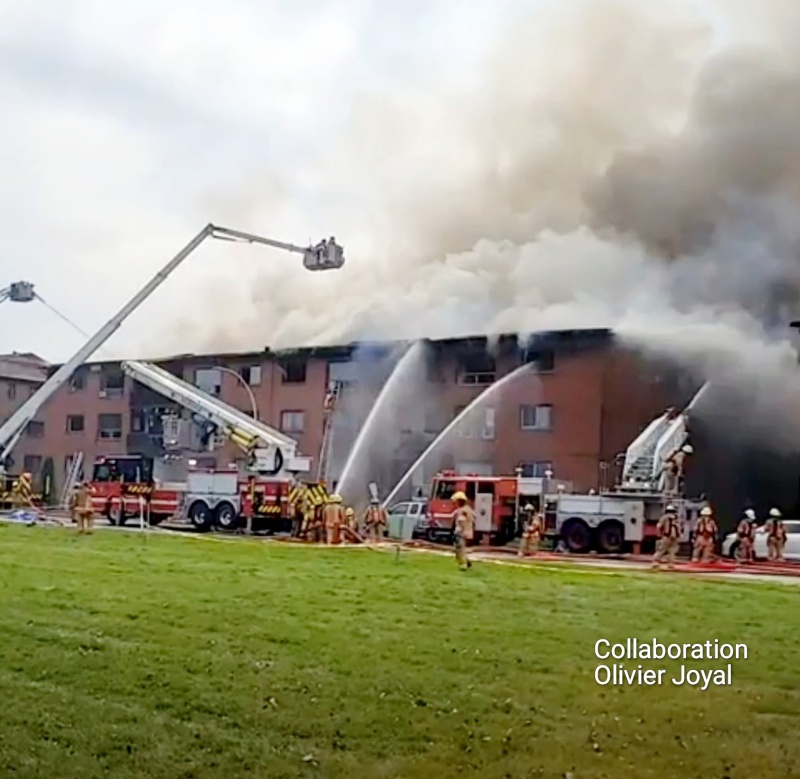 DERNIÈRE HEURE - Incendie majeur à Dorval (Montréal)