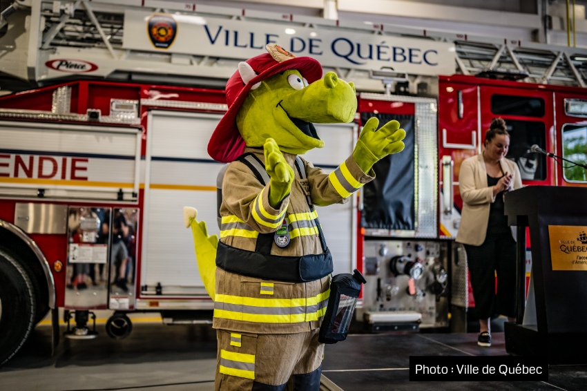 Voici Capitaine Laflamme la nouvelle mascotte du Service de protection contre l’incendie de Québec (SPCIQ) 