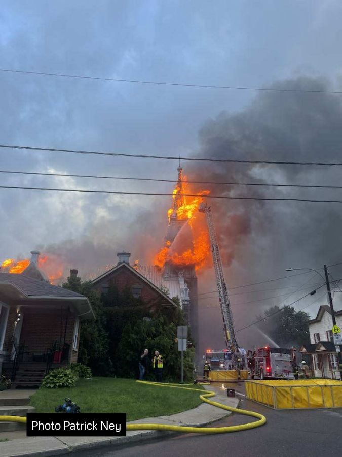 Messenger creation F537B710 8894 4757 9F31 161C4B8097F41W