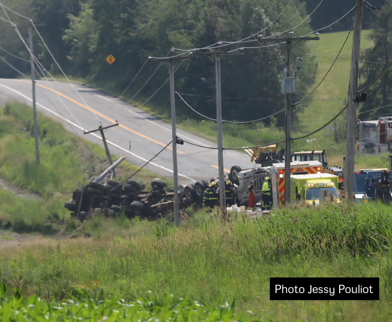 Grave accident sur la route 108 à Sainte-Éphrem-de-Beauce : un camionneur perd la vie 