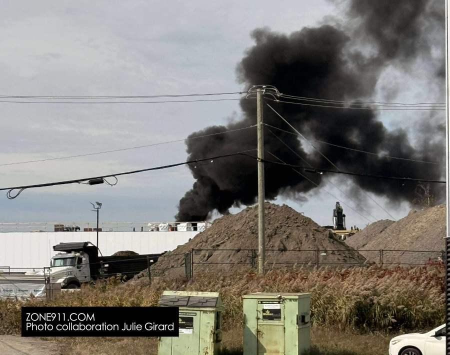 Incendie à l'entrepôt d'ameublements Tanguay de Québec 