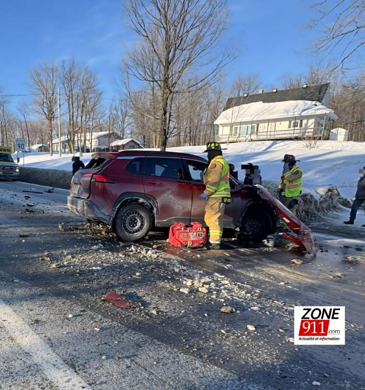 Accident impliquant deux véhicules sur la route Fossambault à Sainte-Catherine-de-la-Jacques-Cartier