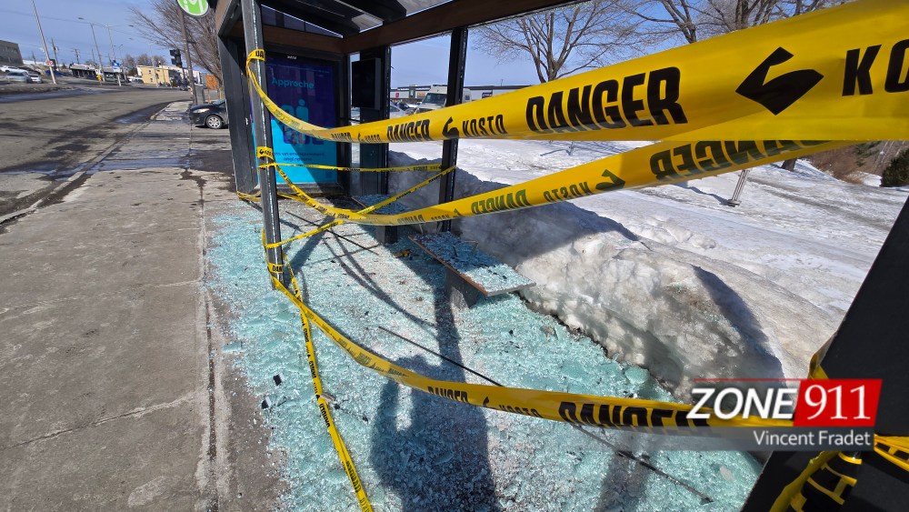 Plusieurs abribus détruit à Québec 
