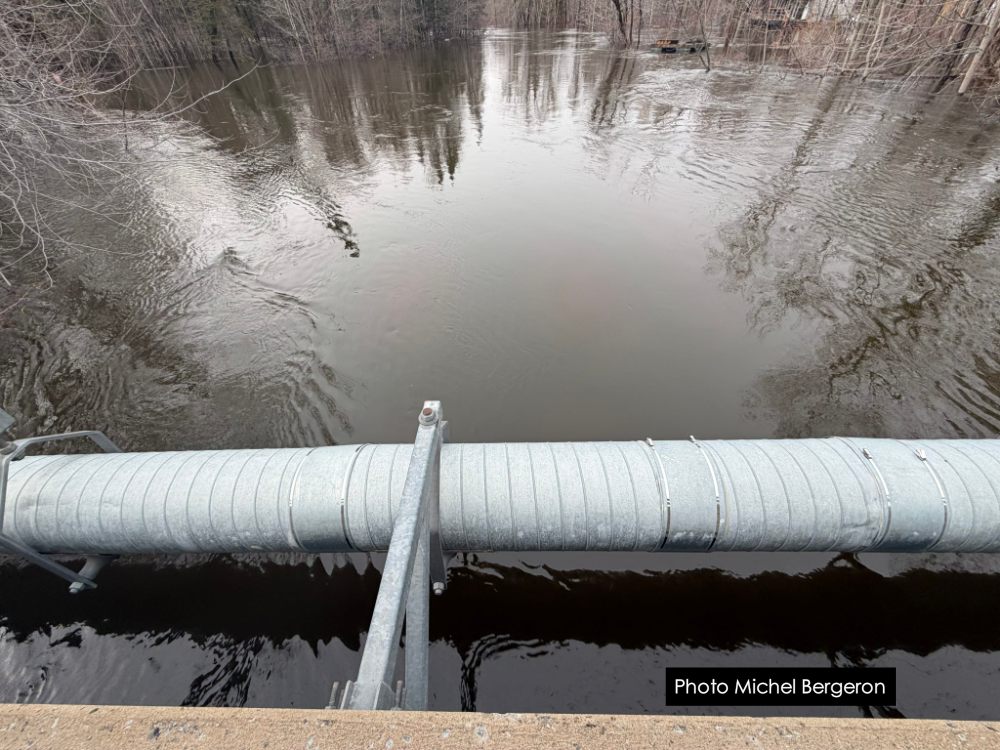 Messenger creation 7484C6A1 90FD 4A98 B33B C3ADF74D866A Z9