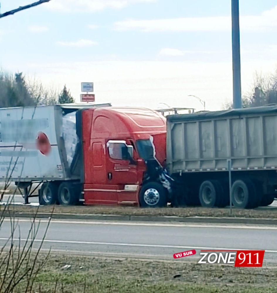 Accident sur l'autoroute 20 à Lévis deux camions lourds se sont percutés 