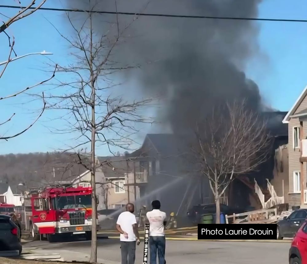 received_1525407905673009_Z9