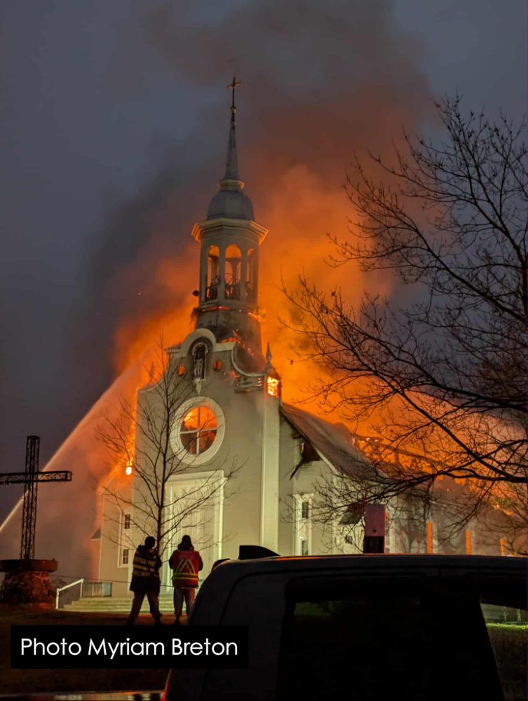 DERNIÈRE HEURE Incendie majeur à l'église à St-Romain 