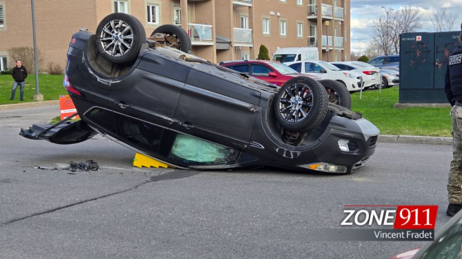 Accident capotage sur la rue Le Monolier à Québec 