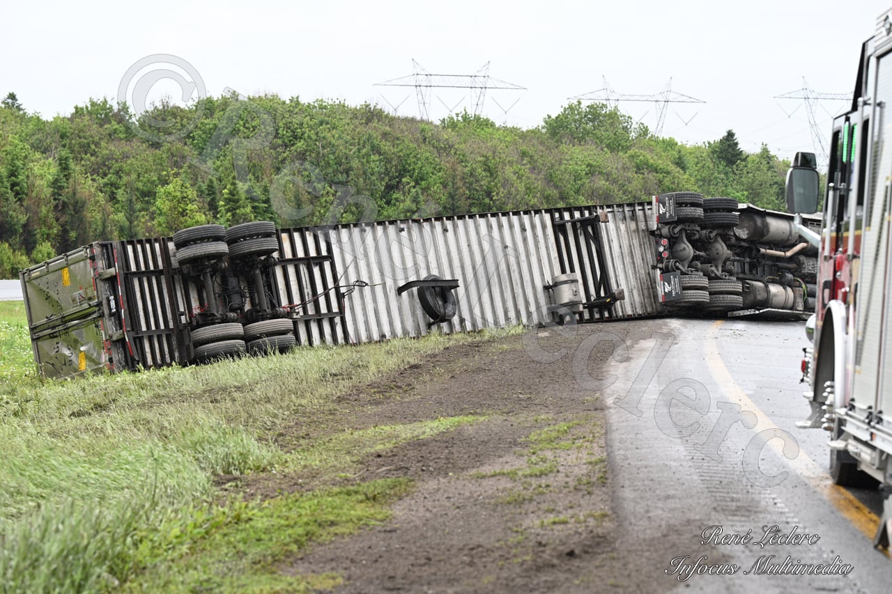 Lévis - Autoroute 20 fermée en raison d'un accident impliquant un camion semi-remorque 