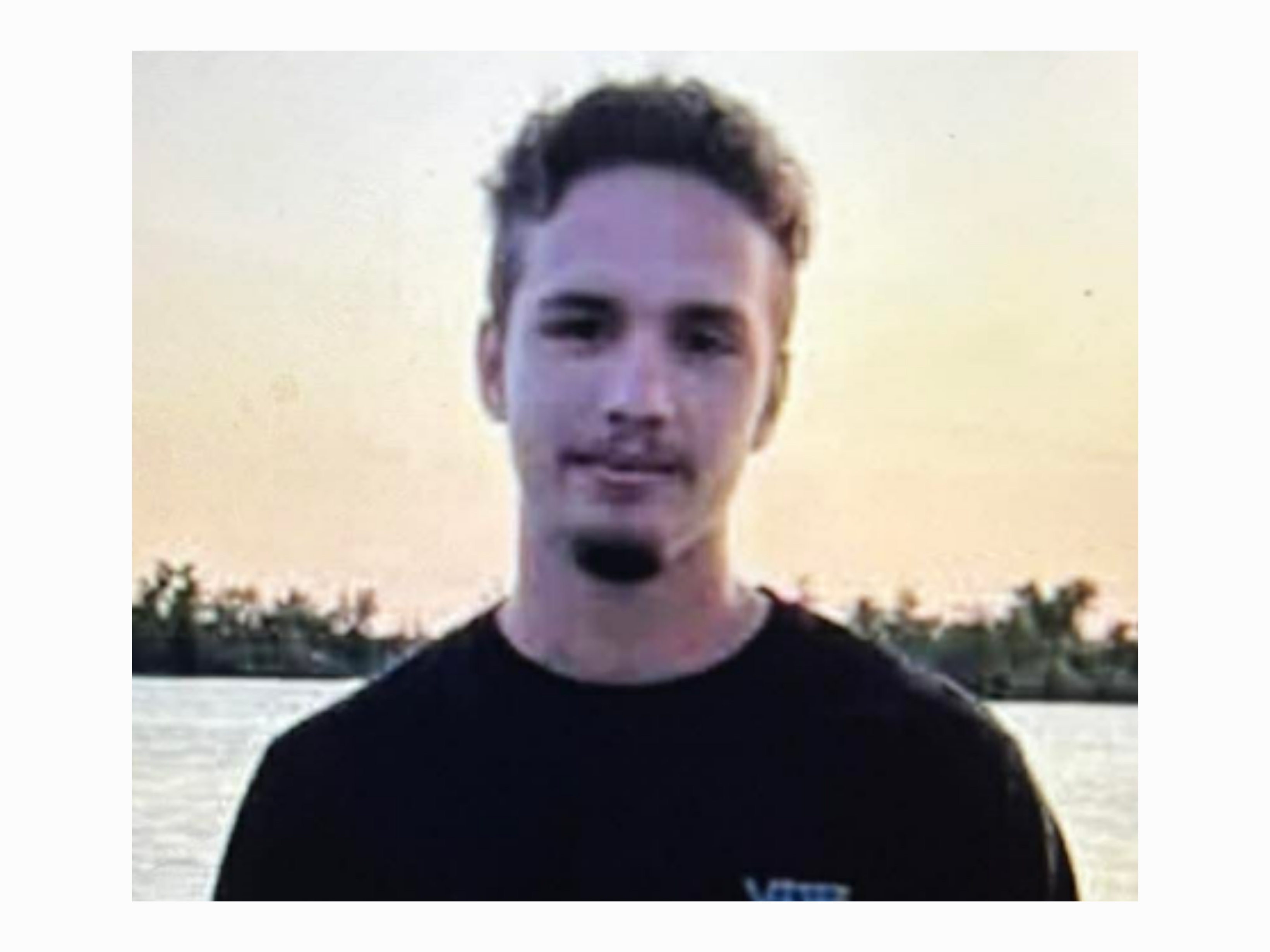 Le Service de police de l’agglomération de Longueuil (SPAL) est à la recherche de Samuel Eduardo OLIVARES BAHAMONDE, 25 ans. 